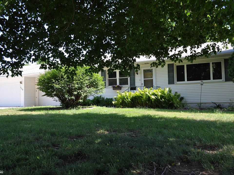 1st image of 264 E 18th St