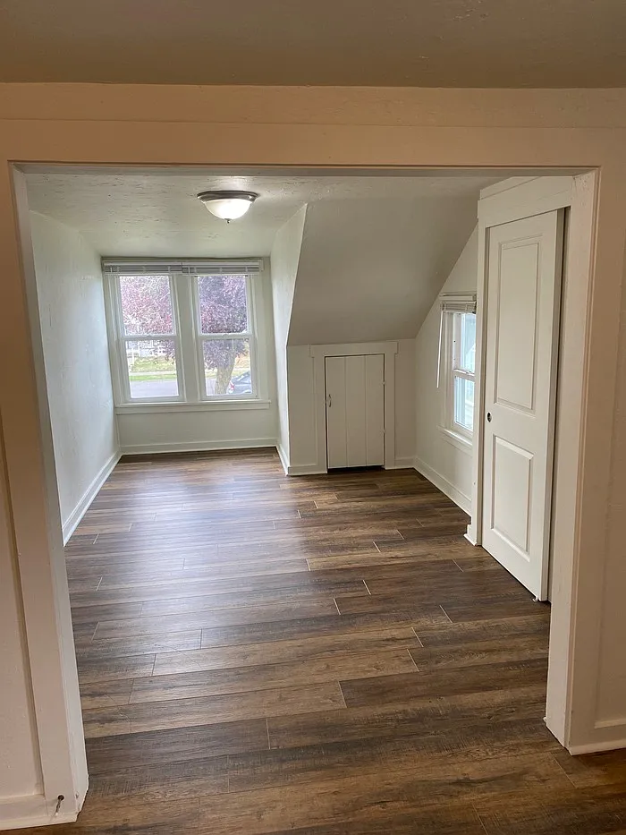 Studio, 1.0 bath, 550 sqft, $725 — Photo 4