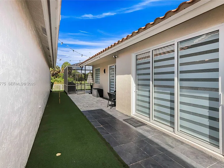 1530 Lacosta Dr W — Photo 30