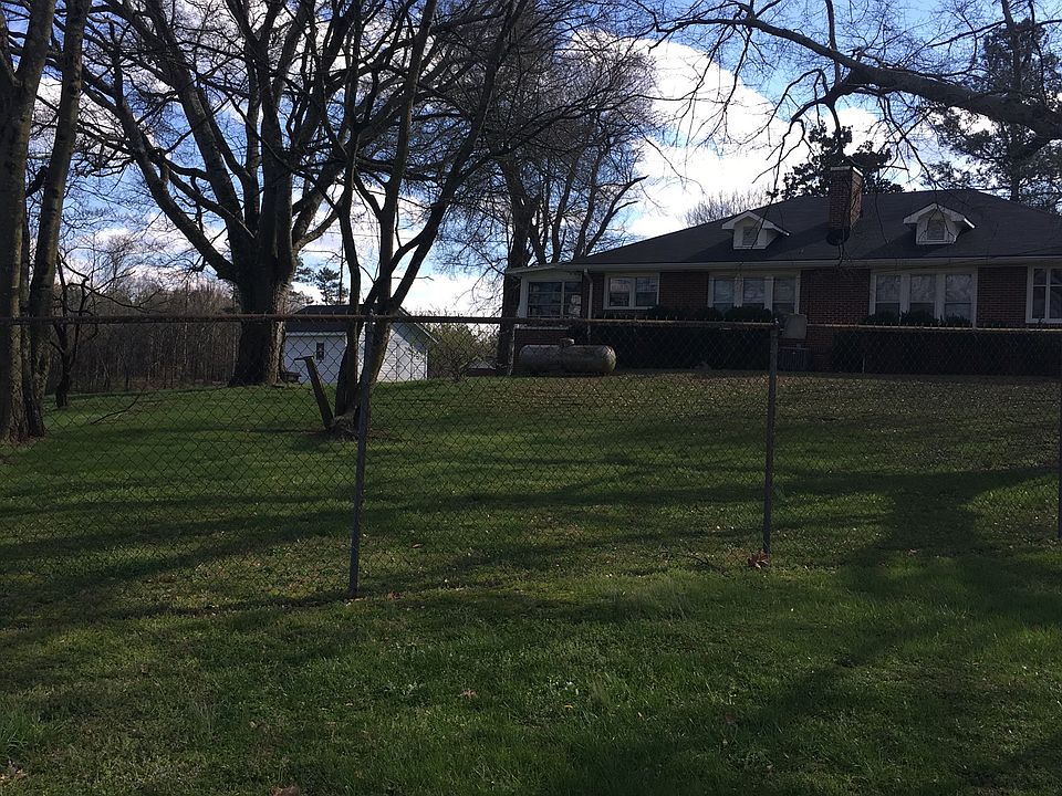 2nd image of 430 Tilton Rd SE