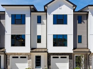 11 Pikewood Ln, Greenville, SC 29607