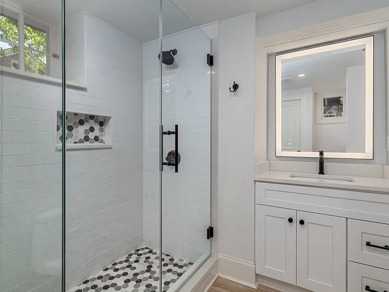 421 Heathcliff St — Photo 33
