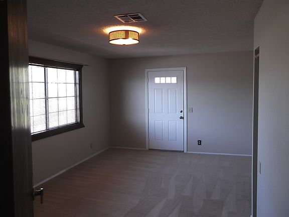 2nd image of 114 Dogwood St