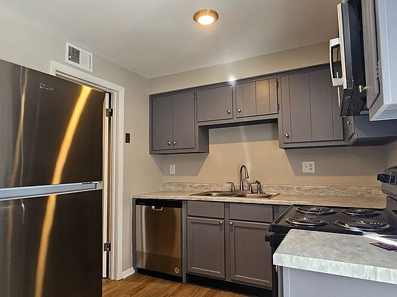 2nd image of 4370 Flowerdale Ave APT C