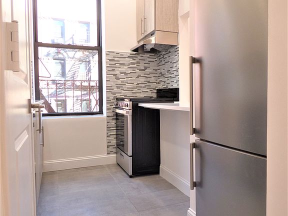 5th image of 120 Sullivan St APT 3E
