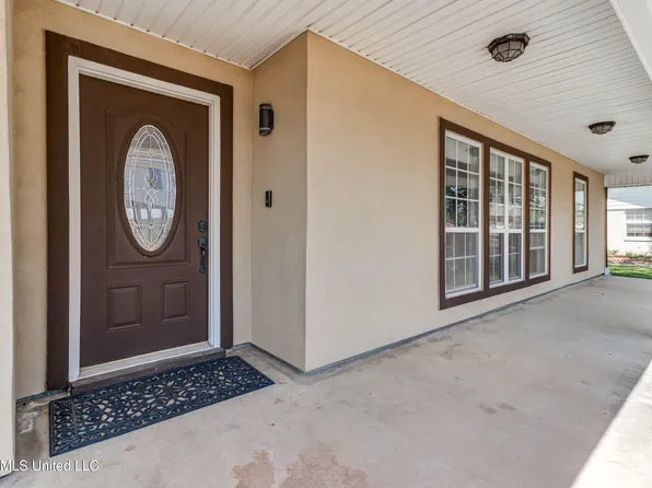 5809 David Davis Pl, Ocean Springs, MS 39564