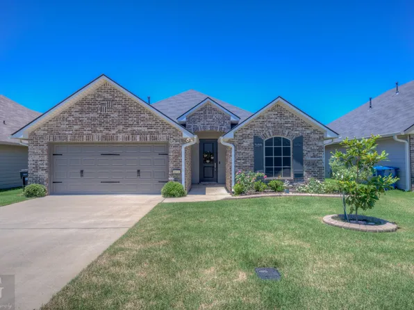 4014 False River Dr, Bossier City, LA 71111