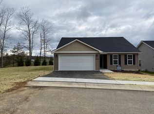 2030 Glade Dr SE, Christiansburg, VA 24073