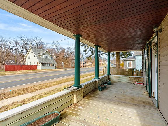 2nd image of 2120 E Main St