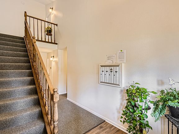 3rd image of 864 Stradford Cir #16D2