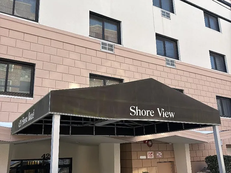 420 Shore Rd #1F — Photo 19