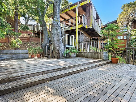 4th image of 15 Alto Avenue