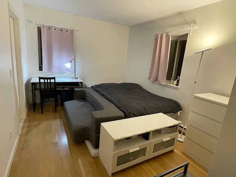bedroom (current)