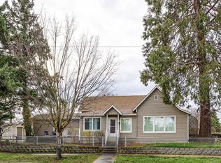 417 N Oakdale Ave, Medford, OR 97501