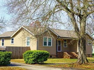 60 Willow Dr, Gretna, LA 70053