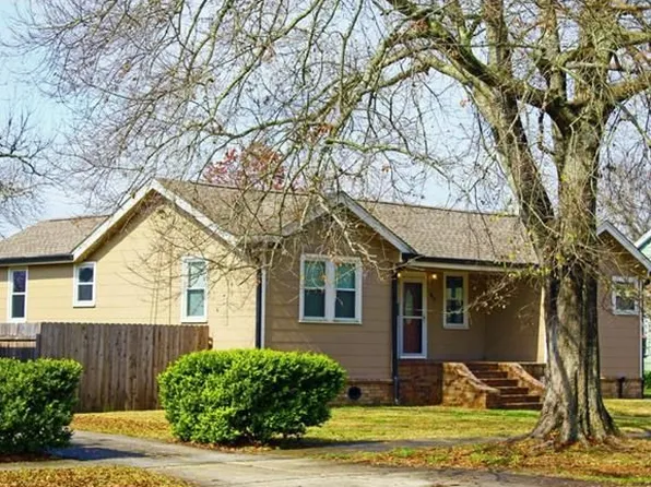 60 Willow Dr, Gretna, LA 70053