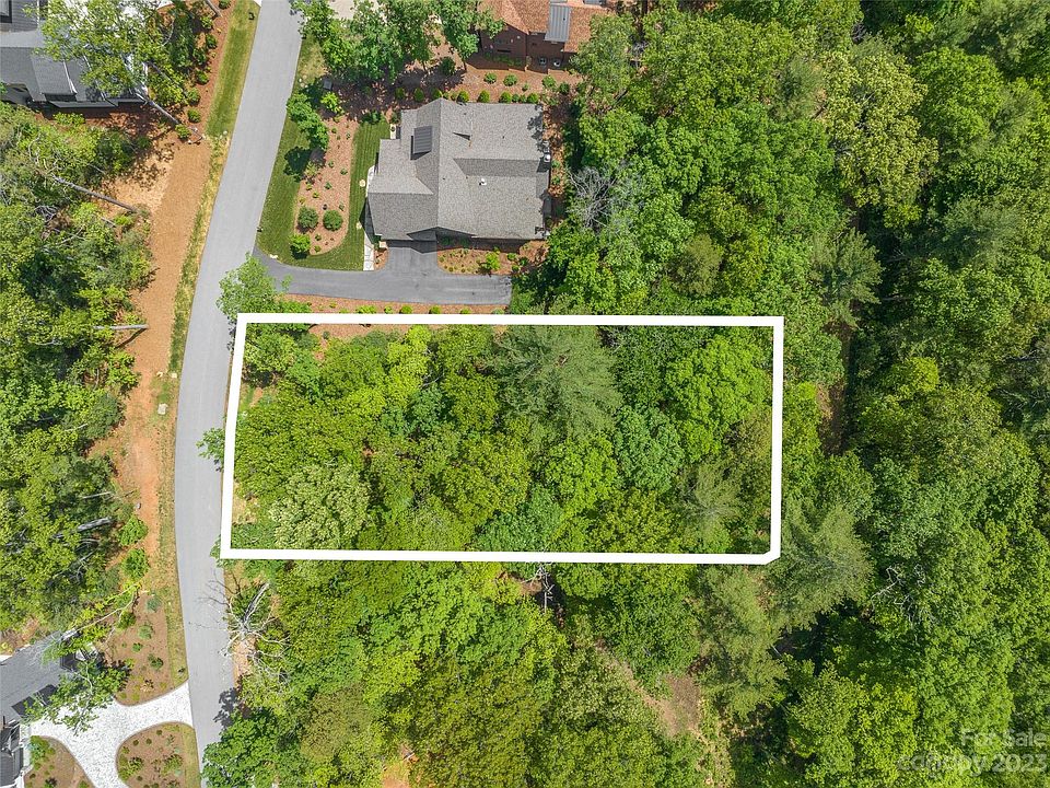 1st image of 122 Upperfell Ct #704