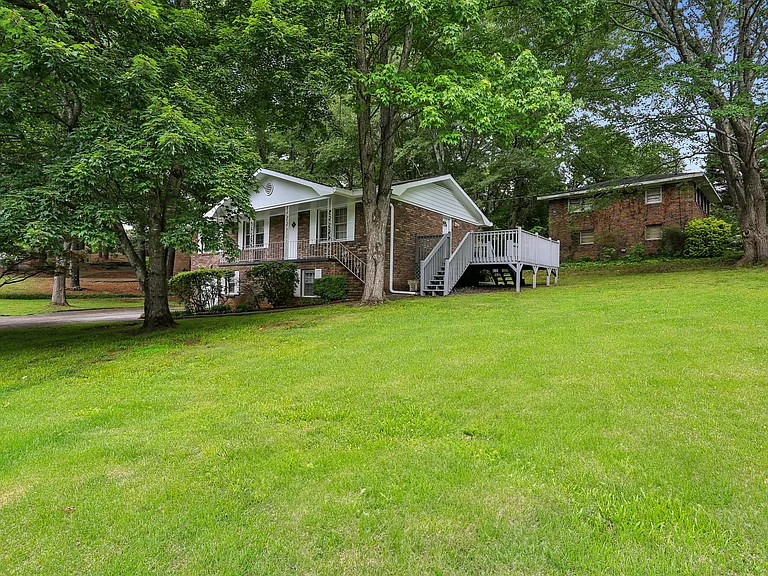 3319 Charlotte Cir SE — Photo 21