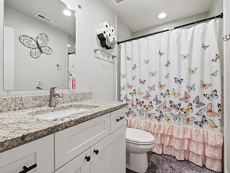 1743 N Heron Dr — Photo 9