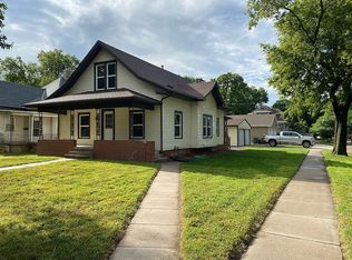 302 E 6th St, Hastings, NE 68901
