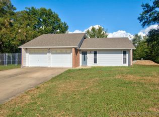 4702 Coyote Pass Ct, Muskogee, OK 74403