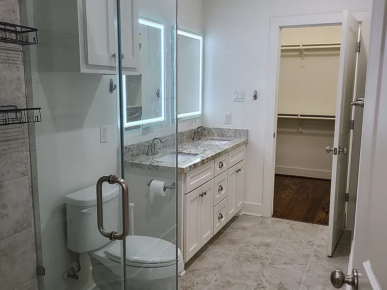2525 Calumet St — Photo 21