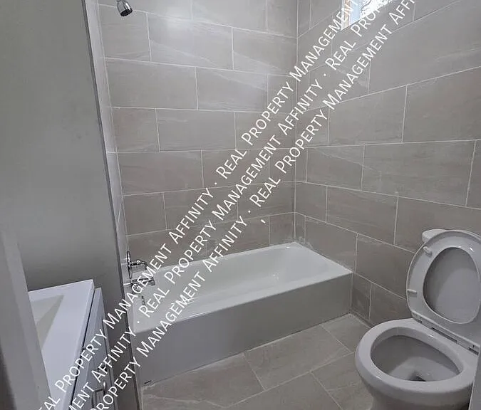 453 E Dison Ave — Photo 22
