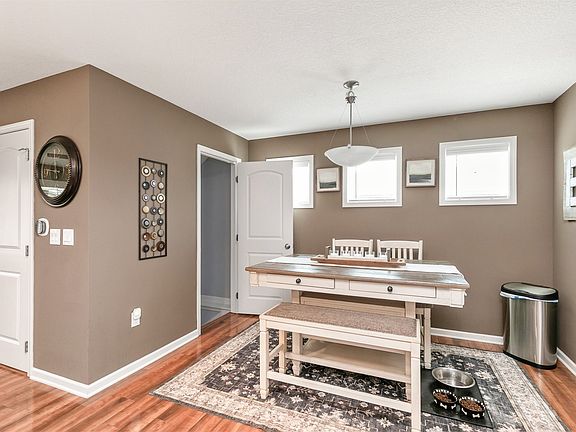 5th image of 717 Cypress Pl