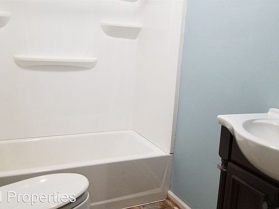 4th image of 920 Avery Ct