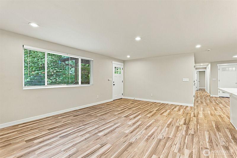 5th image of 11030 Tempo Lake Drive SE
