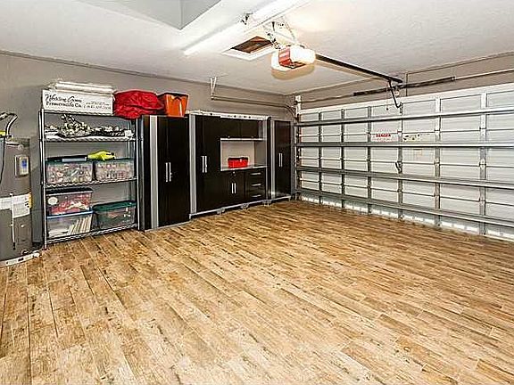 4th image of 2721 Center Court Dr