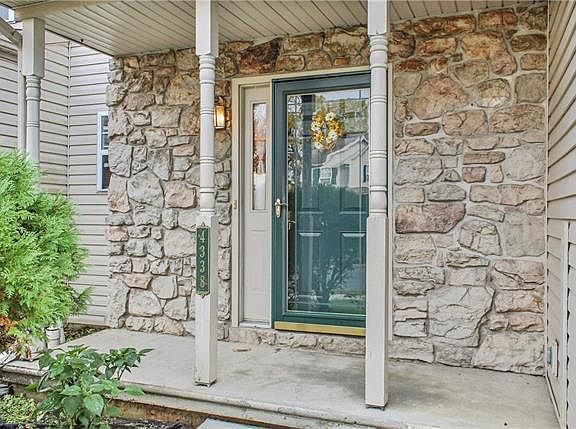 3rd image of 4338 Bedford Dr