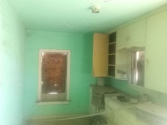 5th image of 1400 S Poplar Ave