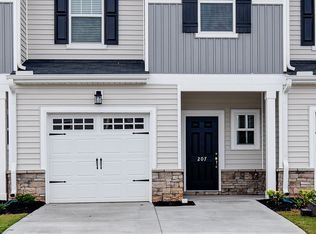 207 Quickstep Dr, Greer, SC 29650