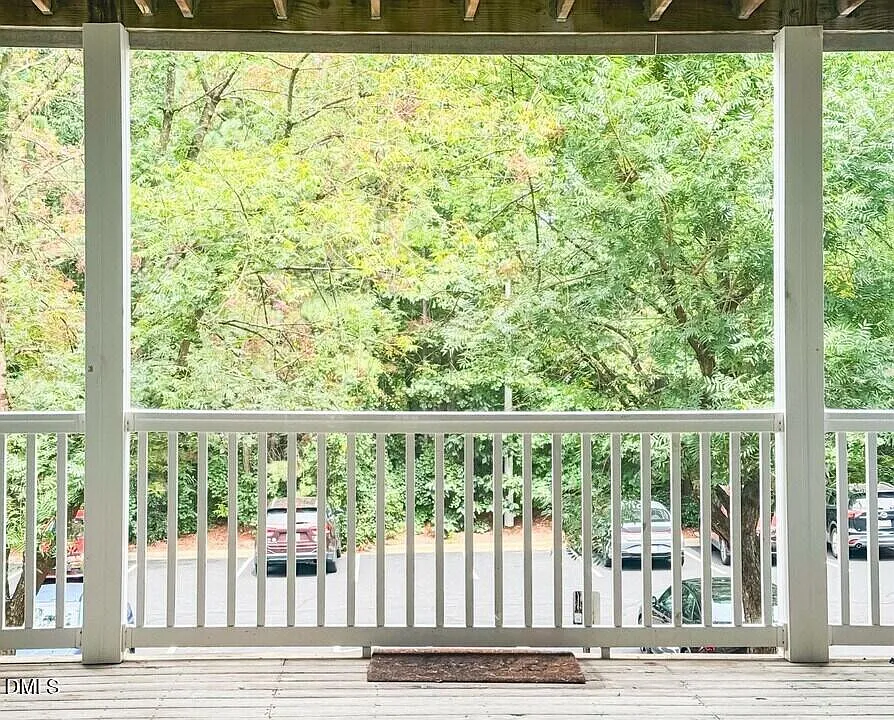 4 bed, 4.0 bath, $550 — Photo 3