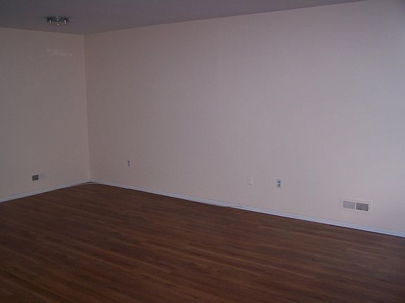 3rd image of 169 Rumson Dr #1063