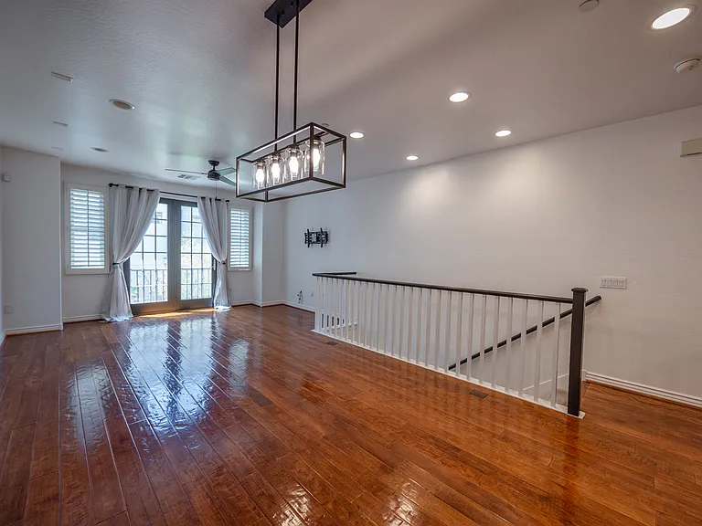 2445 E Montecito Ave — Photo 4