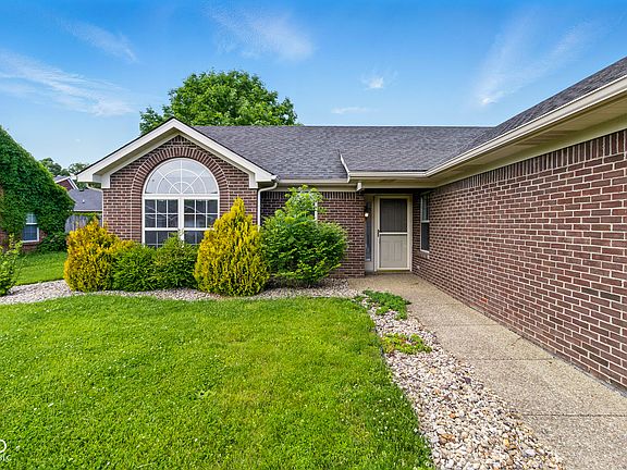 3rd image of 6707 Dovir Woods Dr