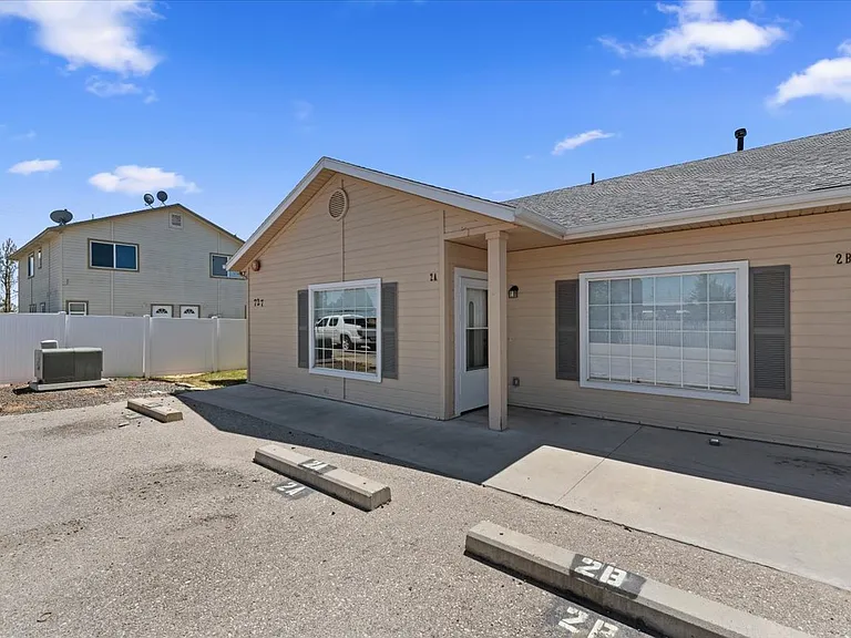 727 Stampede Ct #2A — Photo 3