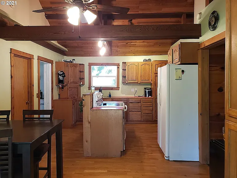 2 bed, 978 sqft, $2,000 — Photo 3