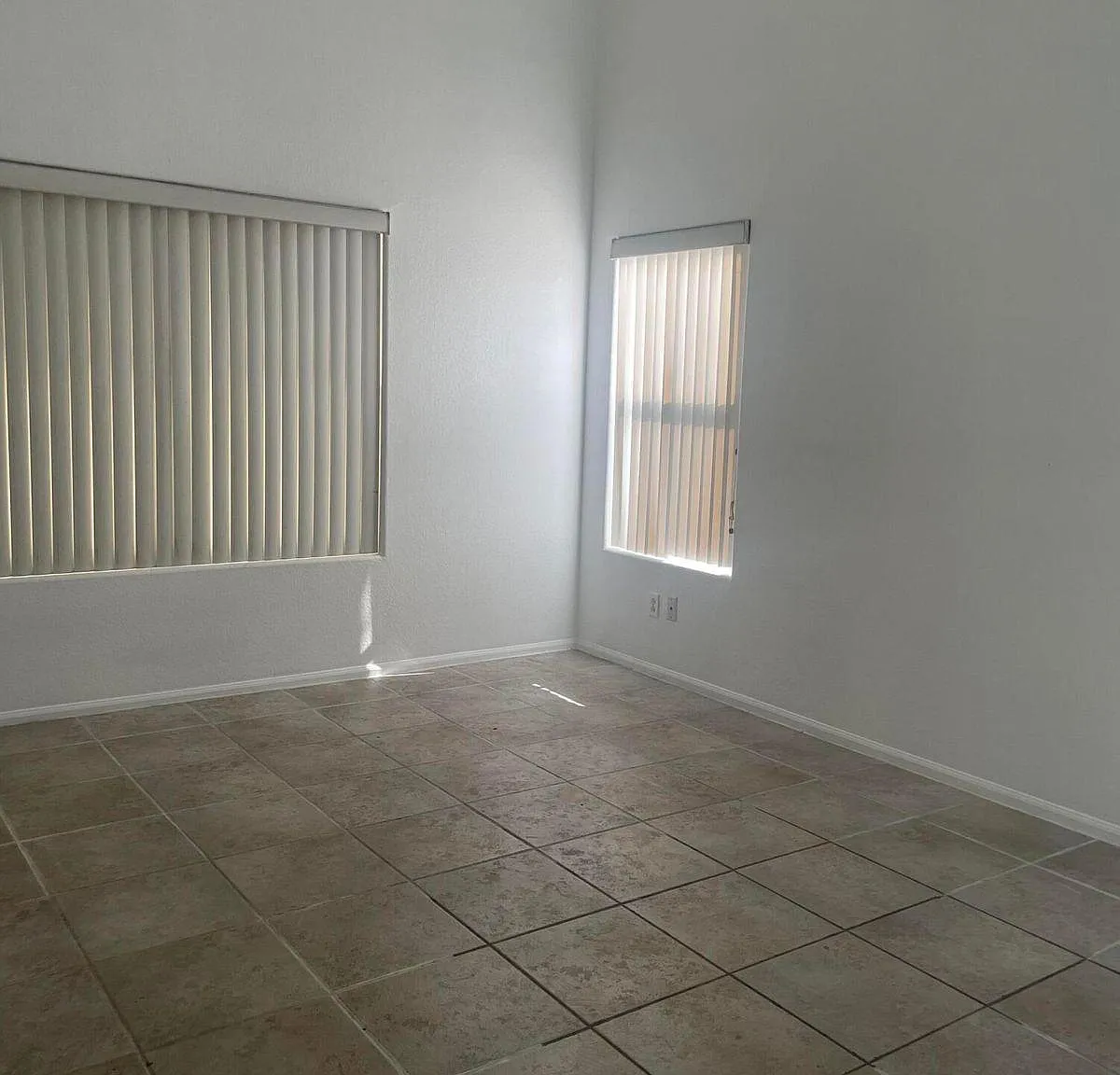 3 bed, 1393 sqft, $2,200 — Photo 4