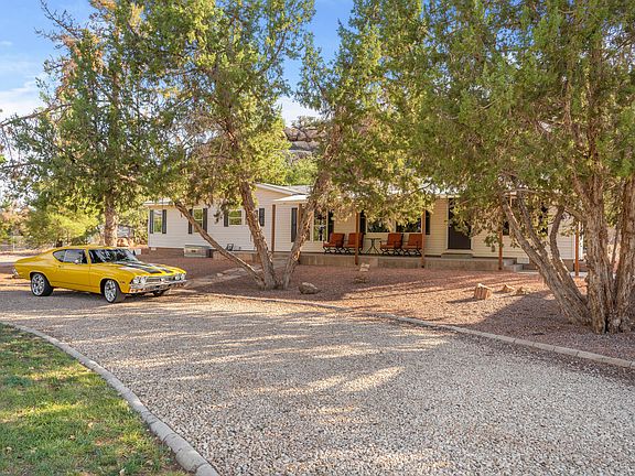 4th image of 1584 N Rome Way