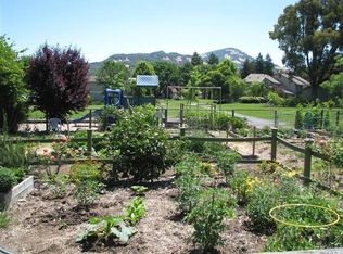 3003 Aurora Ct, Santa Rosa, CA 95405