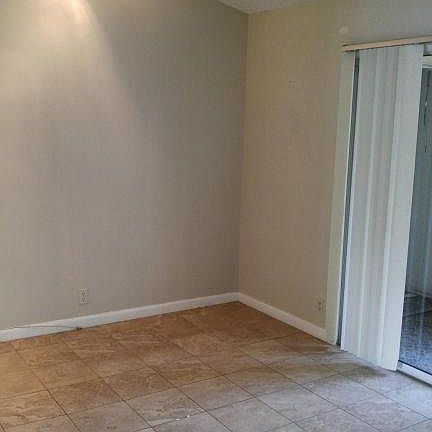4th image of 1247 The Pointe Dr