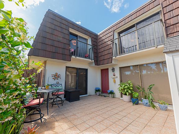 3rd image of 5905 SE Riverboat Drive
