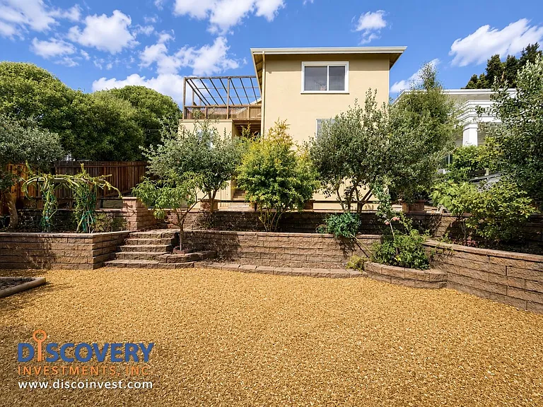 327 San Carlos Ave — Photo 65