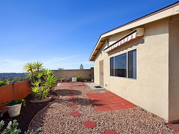4th image of 3215 Coral Dr
