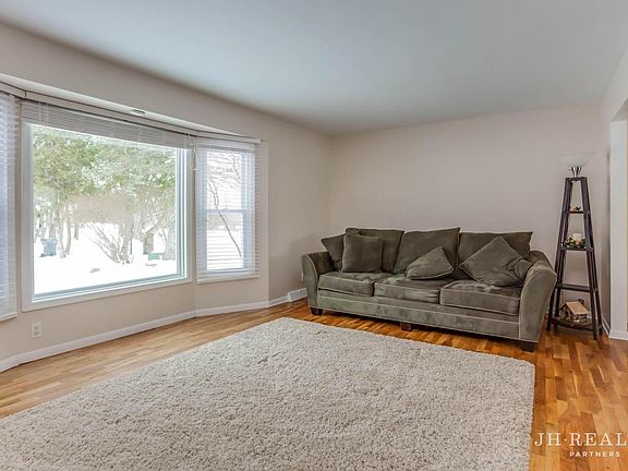 4th image of 6346 Duxbury Dr SE
