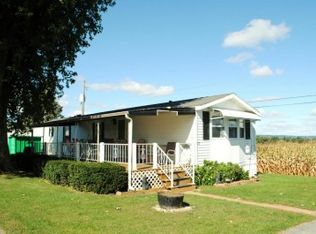 22 Hearth Dr, East Earl, PA