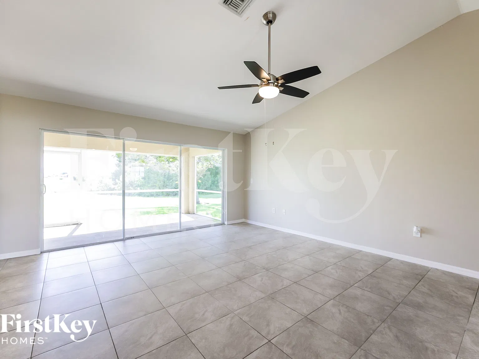 3 bed, 2.0 bath, 1666 sqft, $1,565 — Photo 3